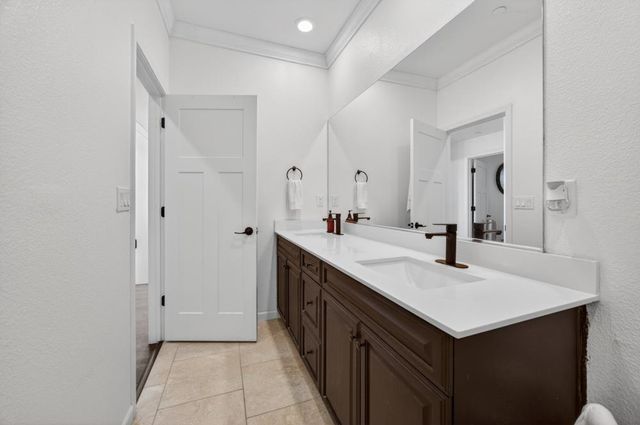 12555 Thornberg Way, Rancho Cordova, CA 95742