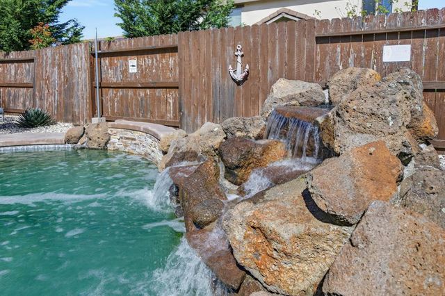 12555 Thornberg Way, Rancho Cordova, CA 95742