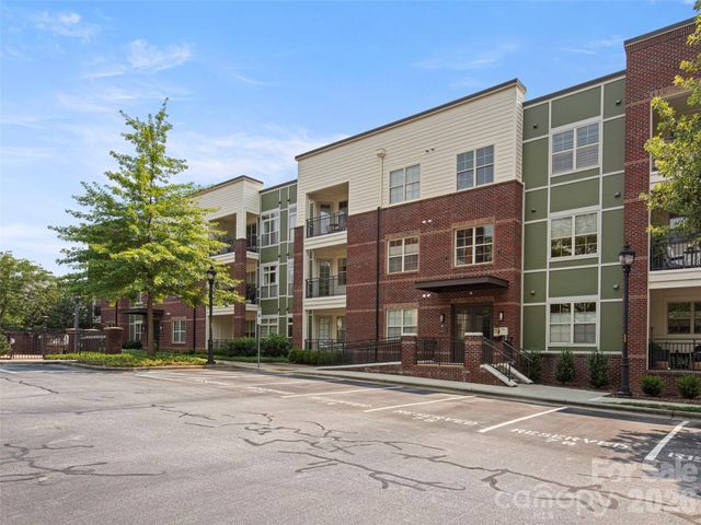 5 Farleigh Street 104, Asheville, NC 28803