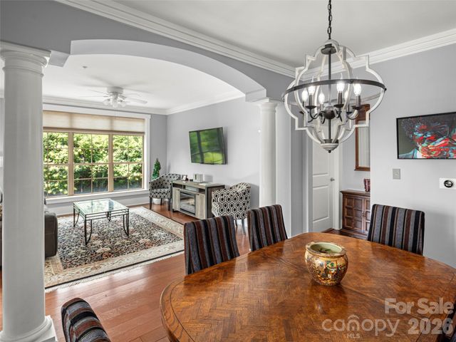5 Farleigh Street 104, Asheville, NC 28803