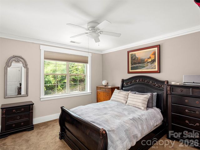 5 Farleigh Street 104, Asheville, NC 28803