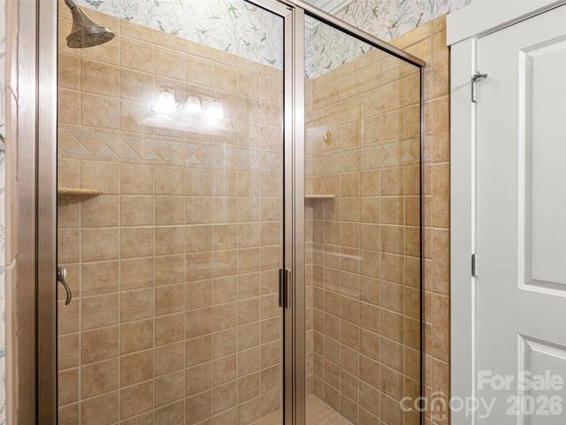 5 Farleigh Street 104, Asheville, NC 28803