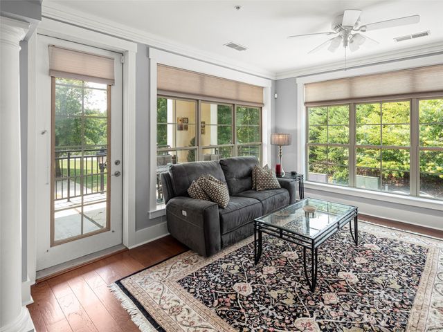 5 Farleigh Street 104, Asheville, NC 28803