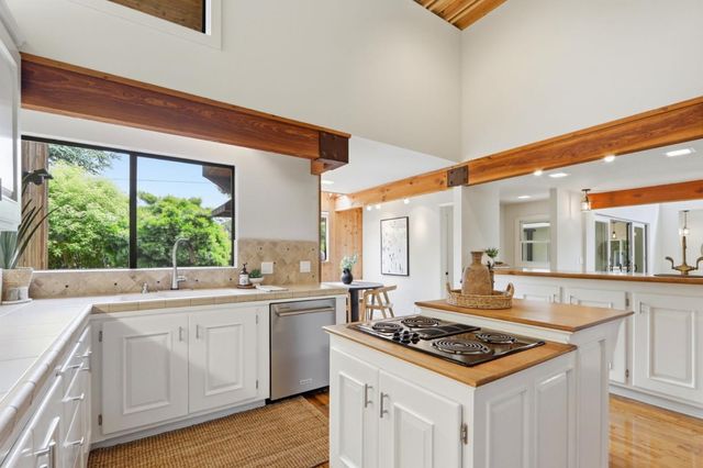 328 Cliff Drive, Aptos, CA 95003