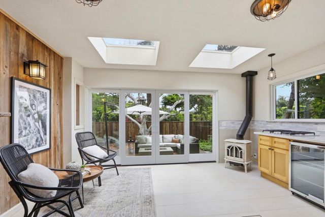 328 Cliff Drive, Aptos, CA 95003