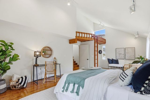 328 Cliff Drive, Aptos, CA 95003