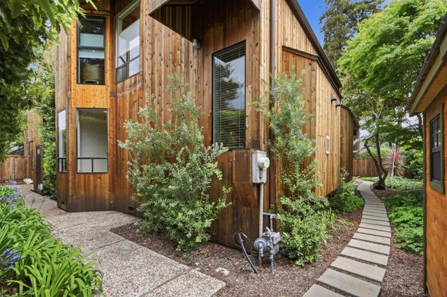 328 Cliff Drive, Aptos, CA 95003