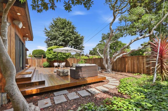 328 Cliff Drive, Aptos, CA 95003