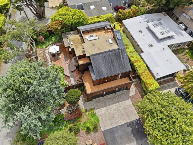 328 Cliff Drive, Aptos, CA 95003