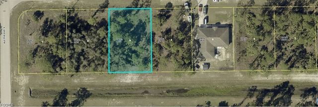 508 Keller ST E, Lehigh Acres, FL 33974
