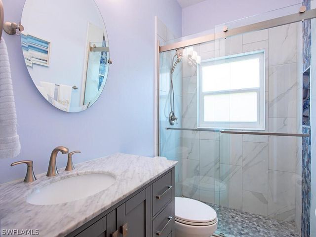 64 Glen Eagle CIR, Naples, FL 34104