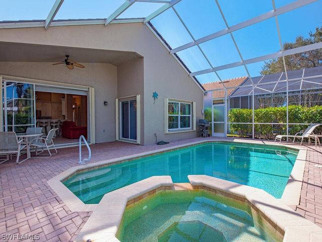 64 Glen Eagle CIR, Naples, FL 34104