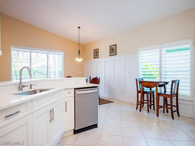 64 Glen Eagle CIR, Naples, FL 34104