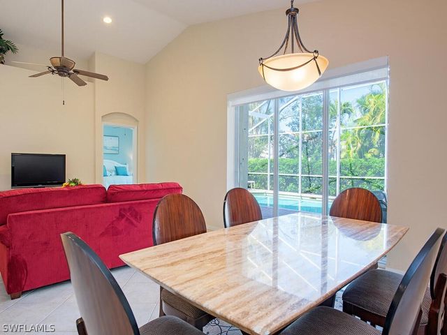 64 Glen Eagle CIR, Naples, FL 34104