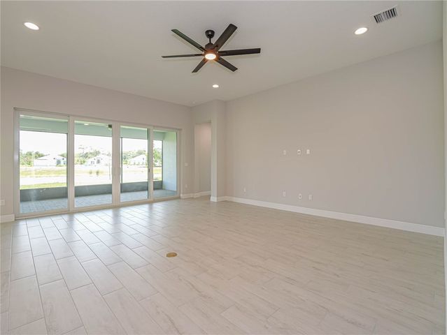 6422 High Pointe Circle, Vero Beach, FL 32967