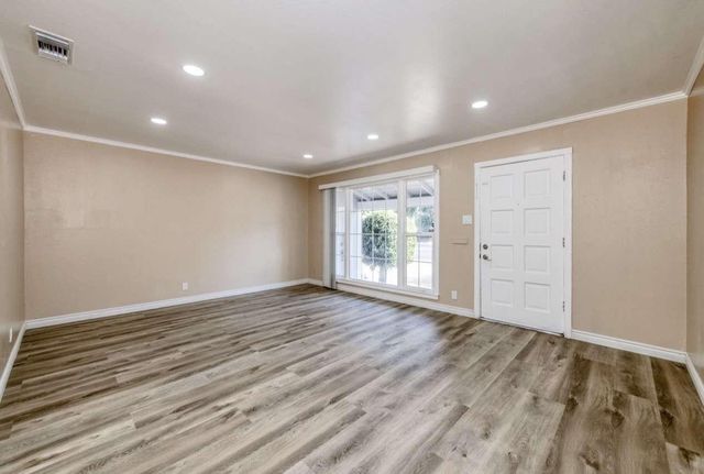 4155 N Palm Avenue, Fresno, CA 93704