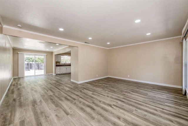 4155 N Palm Avenue, Fresno, CA 93704