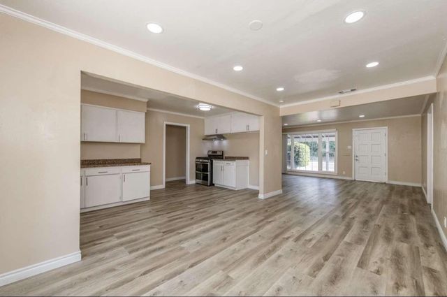 4155 N Palm Avenue, Fresno, CA 93704