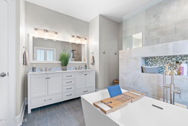 720 Oyster Bay Drive, Sunset Beach, NC 28468