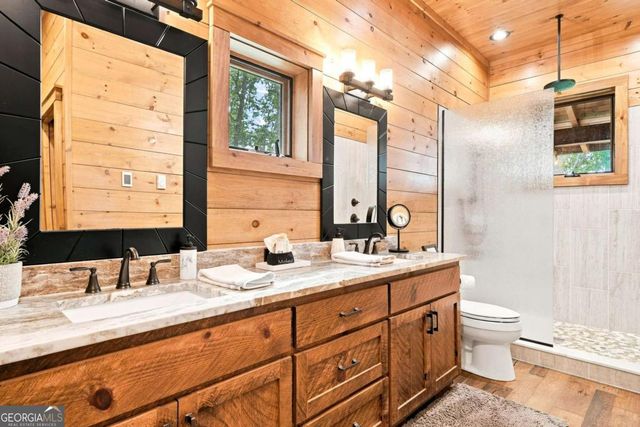 1175 Wolfcreek Road, Murphy, NC 28906