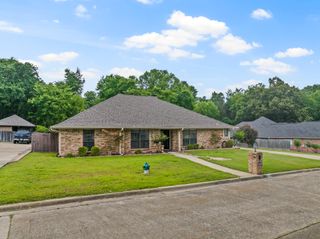 4509 Lakeside Drive, Mt Pleasant, TX 75455