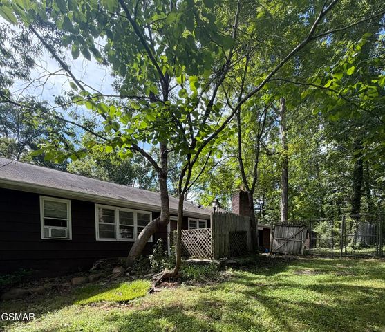5704 Rockhaven Road, Knoxville, TN 37920