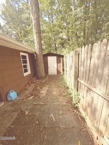 5704 Rockhaven Road, Knoxville, TN 37920