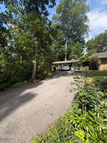 5704 Rockhaven Road, Knoxville, TN 37920