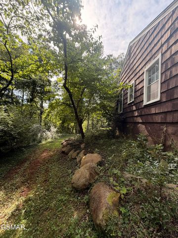 5704 Rockhaven Road, Knoxville, TN 37920