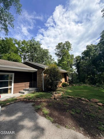 5704 Rockhaven Road, Knoxville, TN 37920