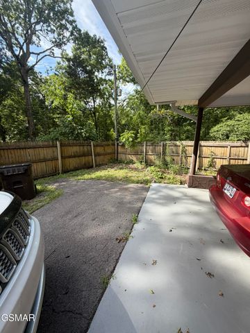 5704 Rockhaven Road, Knoxville, TN 37920