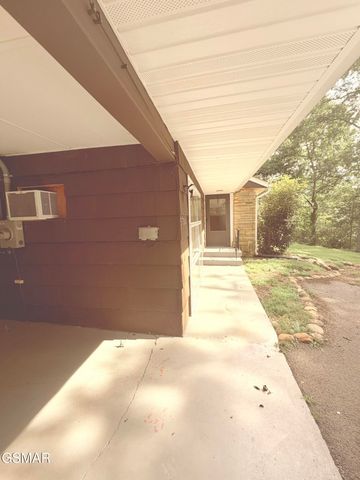 5704 Rockhaven Road, Knoxville, TN 37920