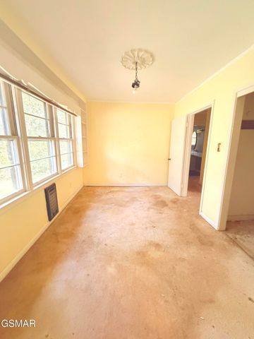 5704 Rockhaven Road, Knoxville, TN 37920