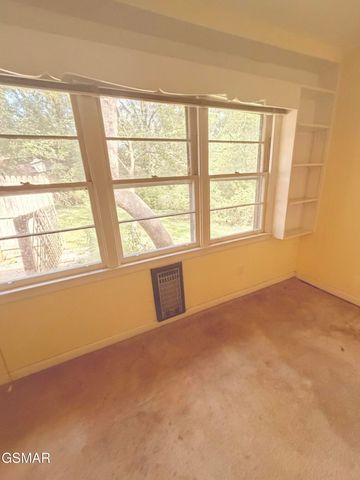 5704 Rockhaven Road, Knoxville, TN 37920