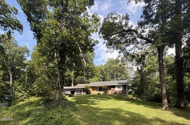 5704 Rockhaven Road, Knoxville, TN 37920
