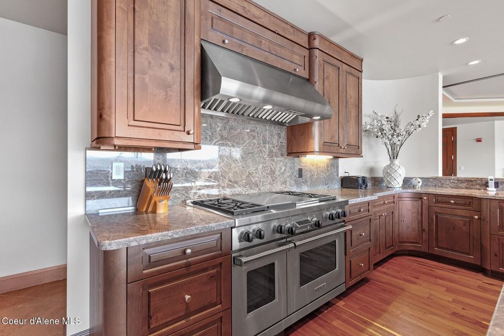 1031 S Island Green Dr, Coeur d'Alene, ID 83814 photo 13