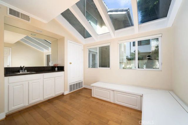 34 Columbus, Irvine, CA 92620