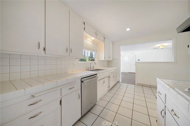 1523 S 8th Avenue, Arcadia, CA 91006
