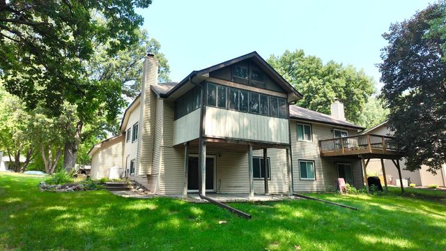 15229 Buchanan Court, Eden Prairie, MN 55344