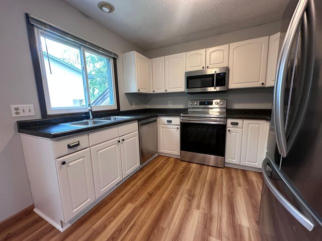 15229 Buchanan Court, Eden Prairie, MN 55344