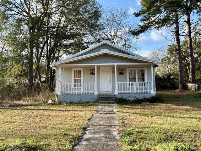 304 Highland Drive, Hartford, AL 36344