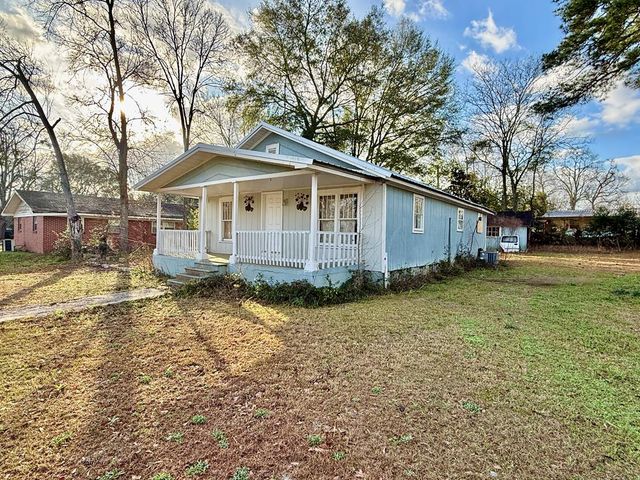 304 Highland Drive, Hartford, AL 36344