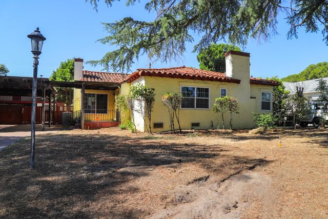 204 E Terrace Avenue, Fresno, CA 93704