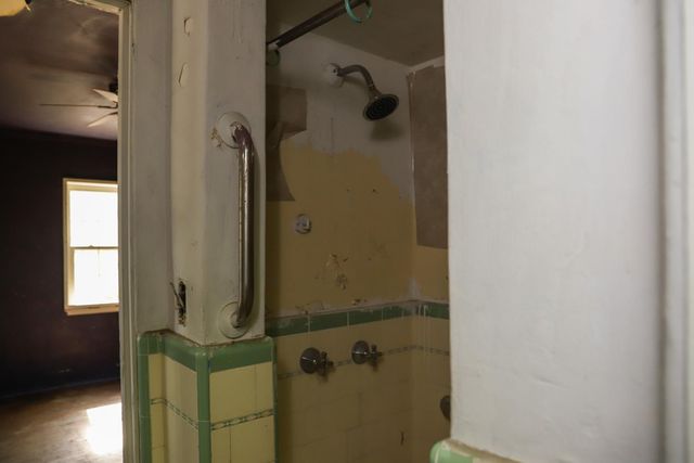 204 E Terrace Avenue, Fresno, CA 93704