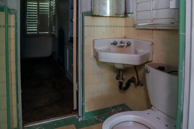 204 E Terrace Avenue, Fresno, CA 93704