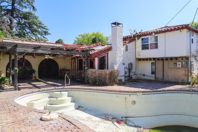 204 E Terrace Avenue, Fresno, CA 93704