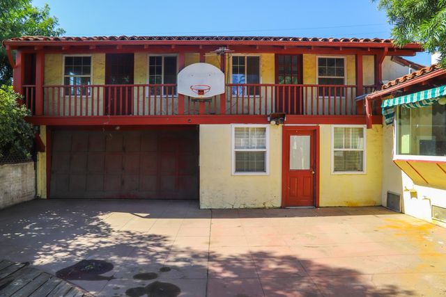 204 E Terrace Avenue, Fresno, CA 93704