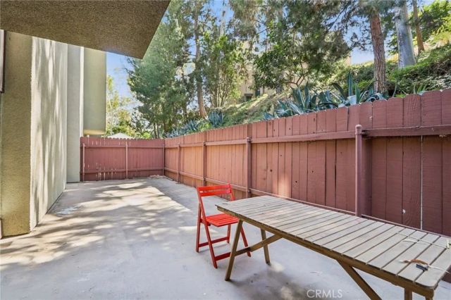 898 Temple Terrace 122, Los Angeles, CA 90042