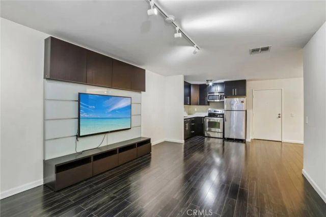 898 Temple Terrace 122, Los Angeles, CA 90042