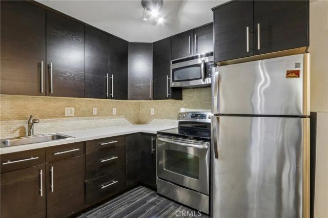 898 Temple Terrace 122, Los Angeles, CA 90042